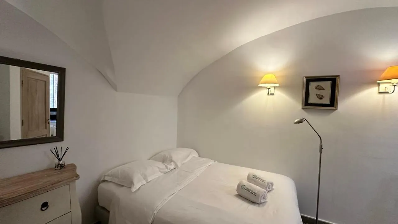 קאן B005-Charmant Appartement Au Coeur Du Suquet 0*,