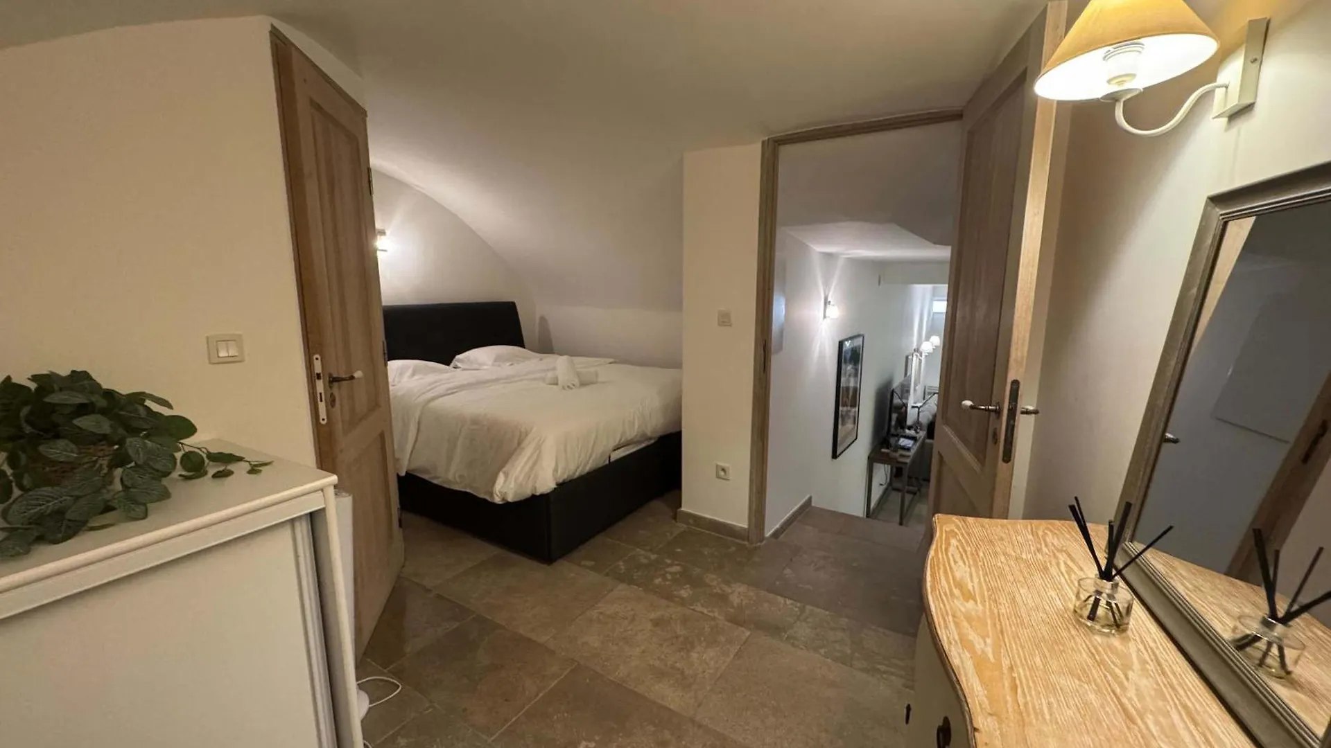 קאן B005-Charmant Appartement Au Coeur Du Suquet 0*,
